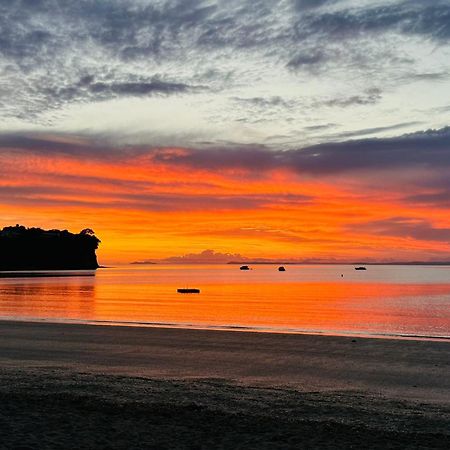 Beachfront Beauty Villa Whangaparaoa Buitenkant foto